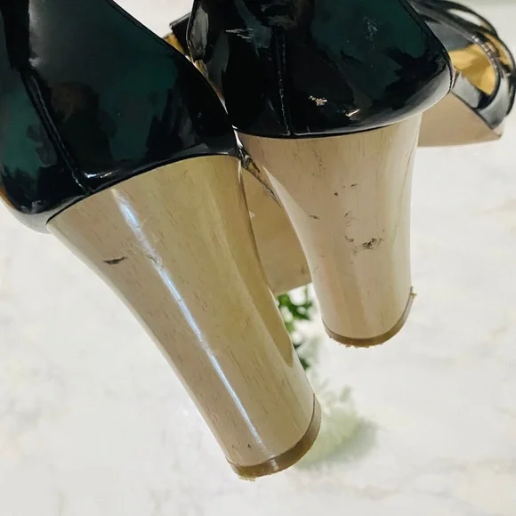 Ann Taylor Loft black strappy heeled sandals 7.5 - Picture 7 of 9